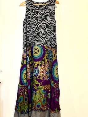 Bohemian Spiral & Medallion Maxi Dress in Black and Purple